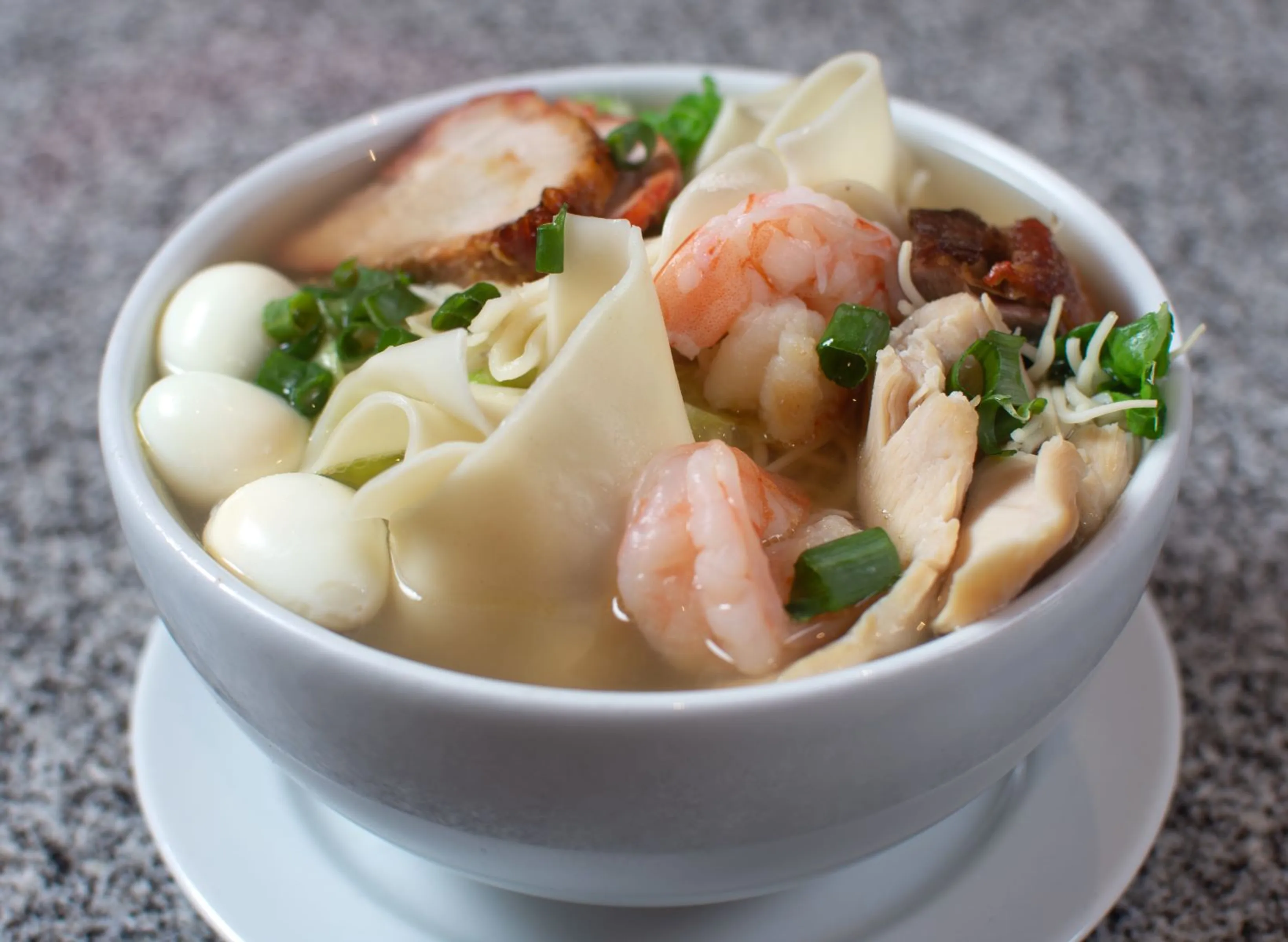 Sopa Wantán Especial